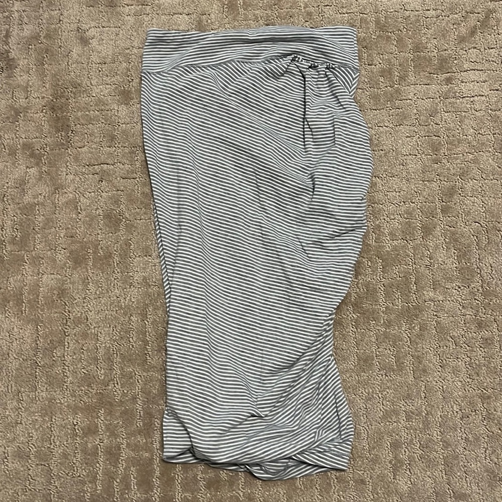 Lululemon Anytime pencil skirt